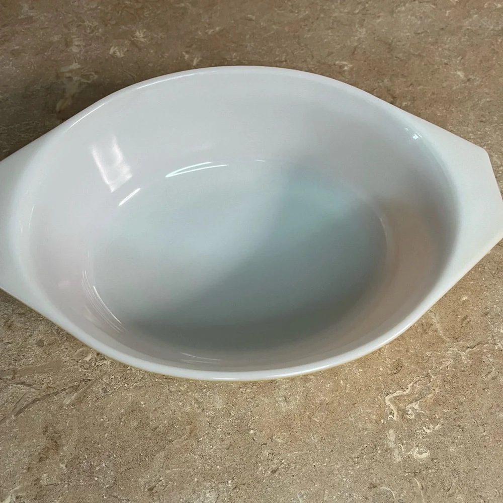Vintage Pyrex Butterfly Gold Casserole with Glass Lid